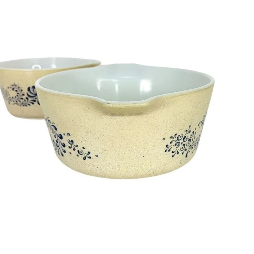Vintage 70s Pyrex 